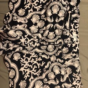 NWOT Crown & ivy shorts size 16